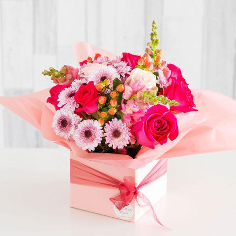 Unleash Your Creativity: How to Add a Personalized Touch to Your Birthday Flower Gift